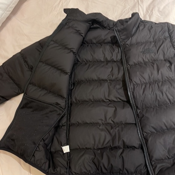 North Face Girls Large Puffer Jacket - Picture 4 of 4